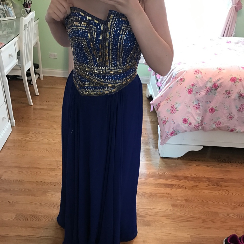 Terani couture dress with beautiful beading size 6